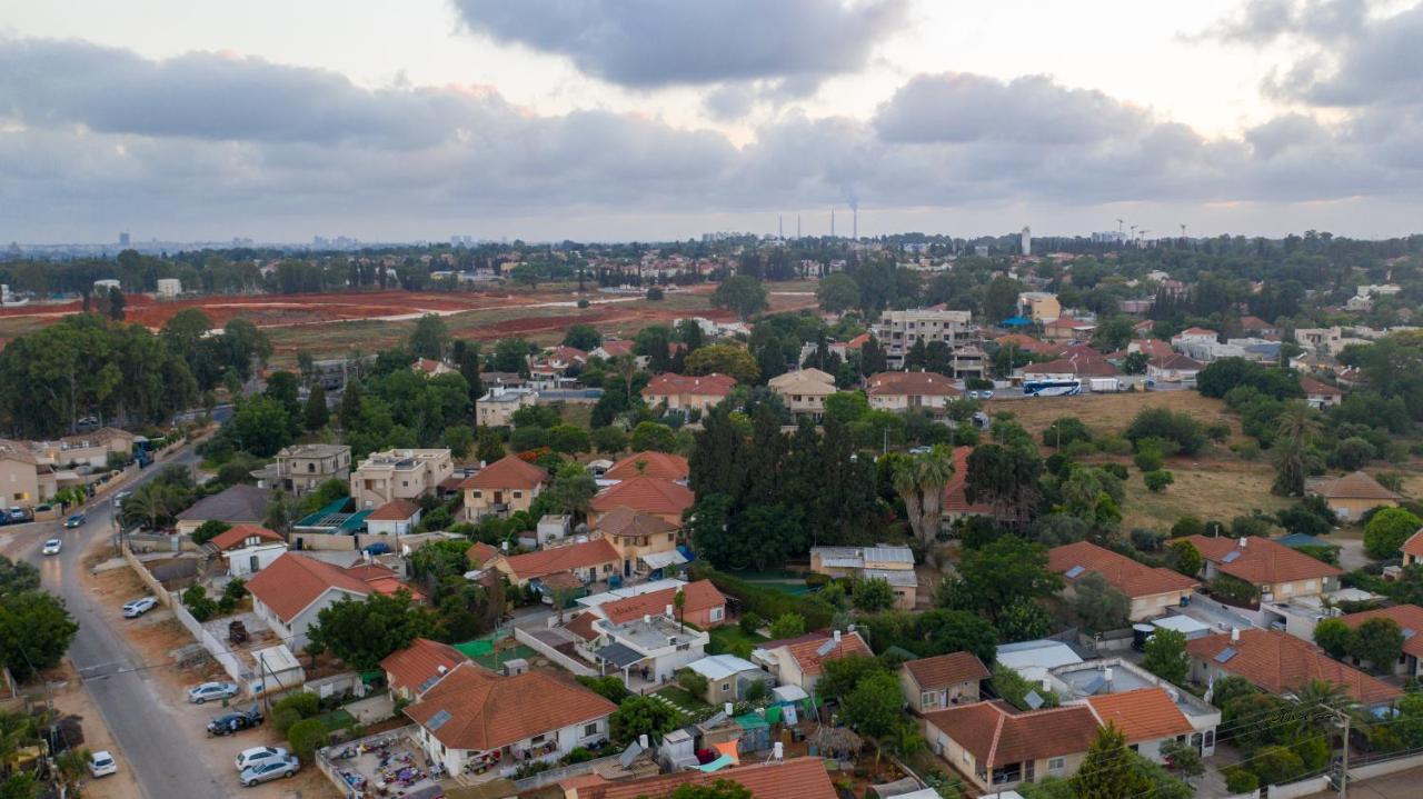 צימר רומנטי ואיכותי בפרדס חנה La Baita Exterior foto