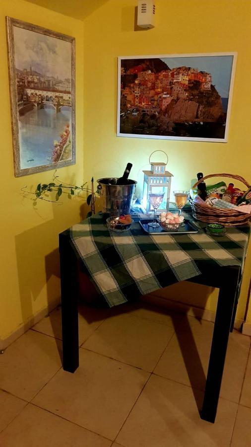 צימר רומנטי ואיכותי בפרדס חנה La Baita Exterior foto